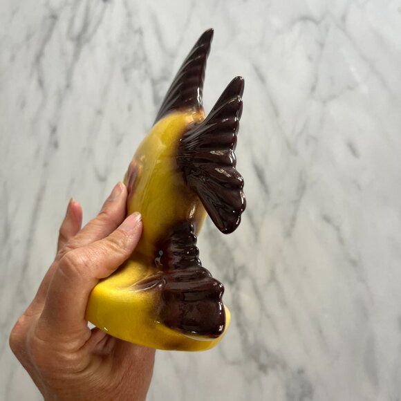 Vintage Yellow & Brown Ceramic Angelfish statuette - Picture 6 of 14